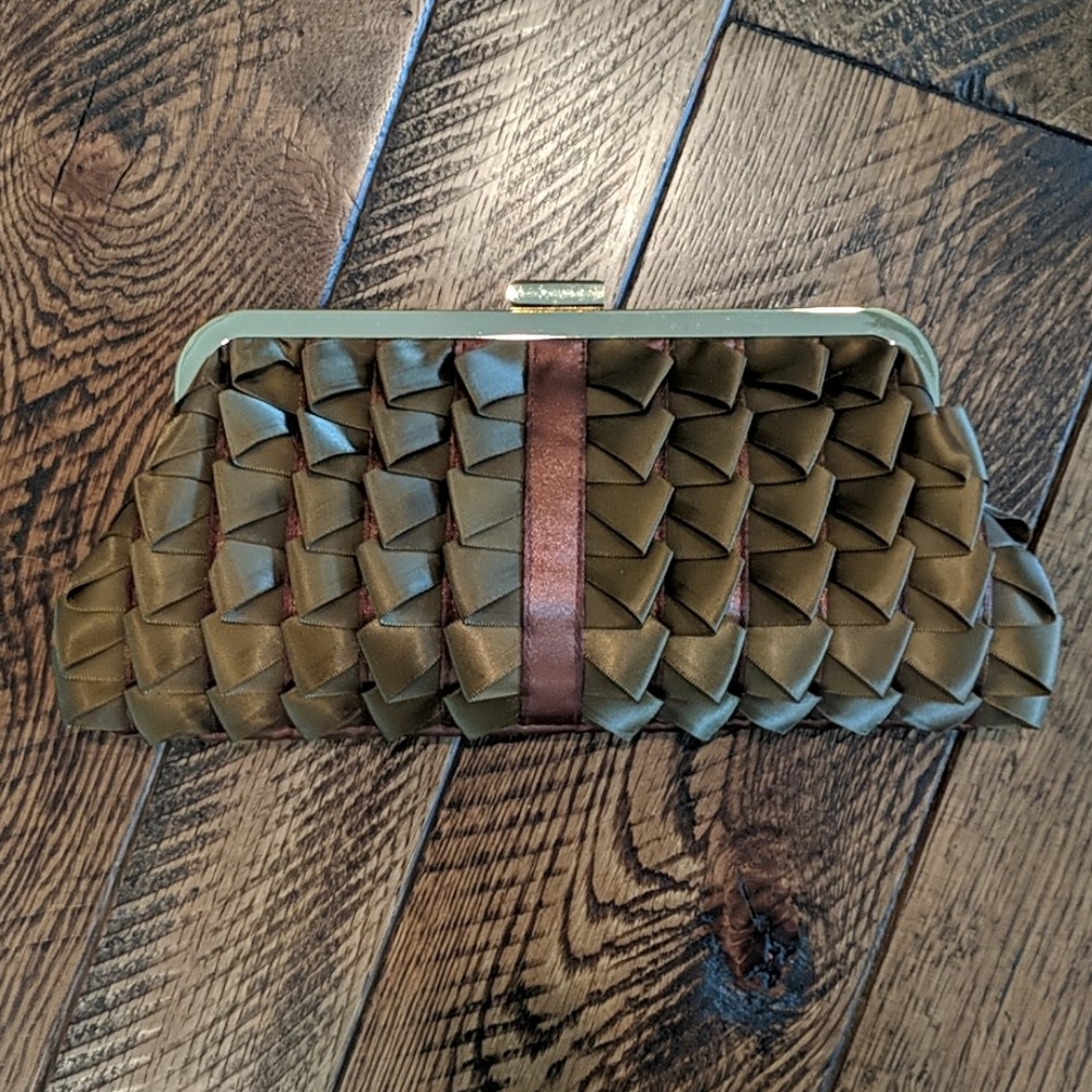 EUC Brown clutch purse